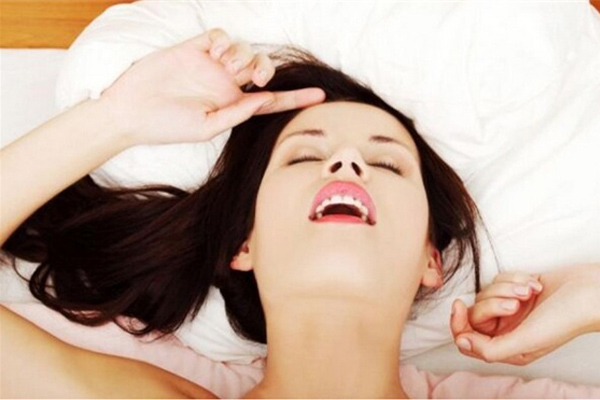 女性高潮都会有什么表现？(图1)