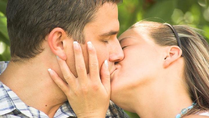 避孕药可以分为哪些类型？避孕药会对女性健康产生什么影响？(图3)