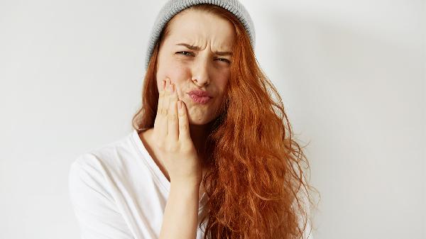 腮腺肿瘤术后涎瘘怎么办？三大治疗方案助你轻松应对！(图2)
