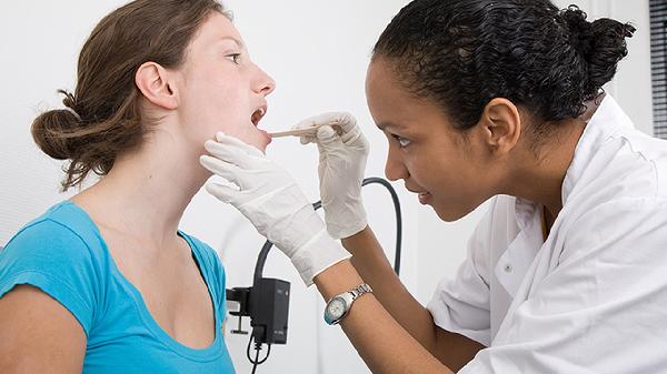 孕期牙龈出血？三大维生素帮你轻松搞定口腔健康！(图2)