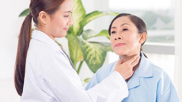 返流性喉炎晚上异物感严重(图2)