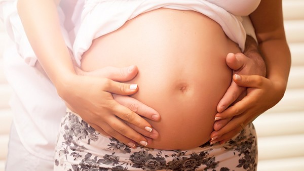 孕妇羊水异常要及时处理 孕中期准妈须预防五种疾病(图2)