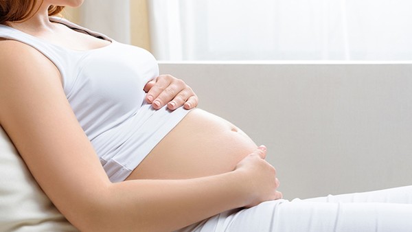 孕妇不要戴隐形眼镜(图1) 孕妇不要戴隐形眼镜(图1)