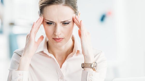 偏头痛流眼泪怎么办缓解症状(图1)