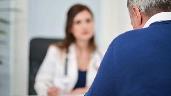 胸前的瘢痕疙瘩越长越大怎么办(图1)