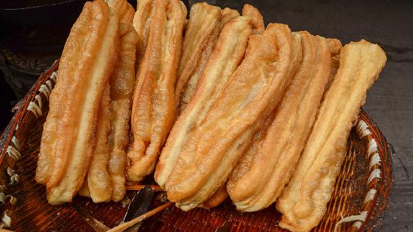 肠道蠕动慢便秘怎么办？吃什么食物(图2)