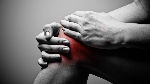 一只膝盖疼一只不疼怎么解决7岁男孩子(图2)