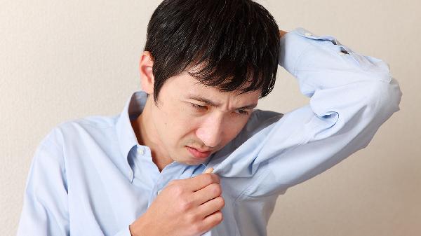 男腋窝下面疼是什么原因造成的？(图2)