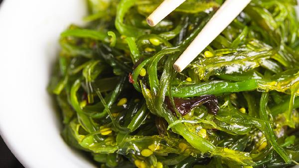 孩子不吃蔬菜可以把蔬菜榨汁(图1)