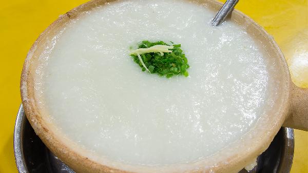老年人便秘的食疗方法首选白术粥(图3)
