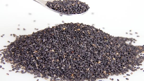白发变黑发食疗方法有哪些(图1)