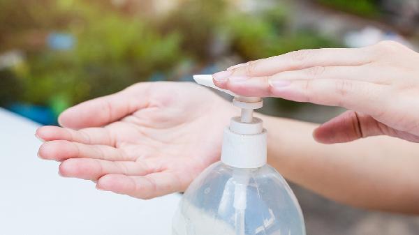 皮肤干燥粗糙用什么护肤品好(图1) 皮肤干燥粗糙用什么护肤品好(图1)