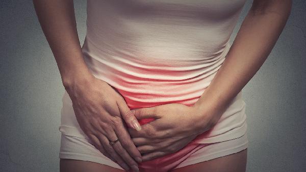 女性右下腹隐痛是怎么回事(图1)