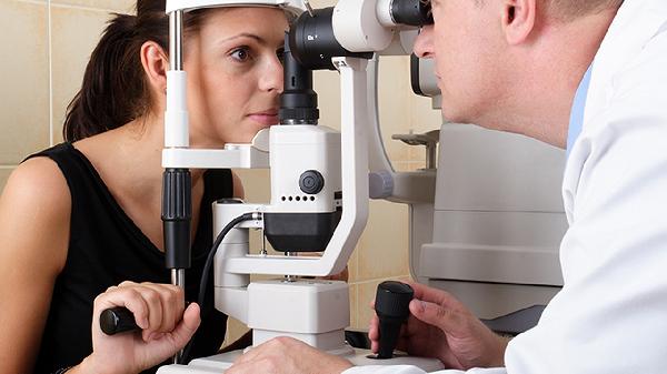 角膜塑形镜的利与弊是什么?(图1) 角膜塑形镜的利与弊是什么?(图1)