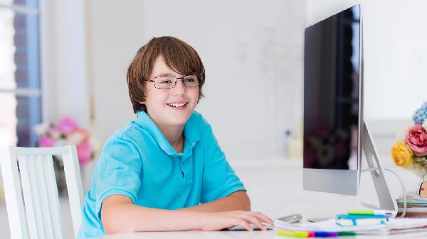 小孩哭了后眼睛周围出现小红点(图2)