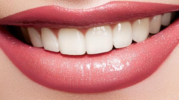 牙齿缝隙里很臭有什么方法(图2)