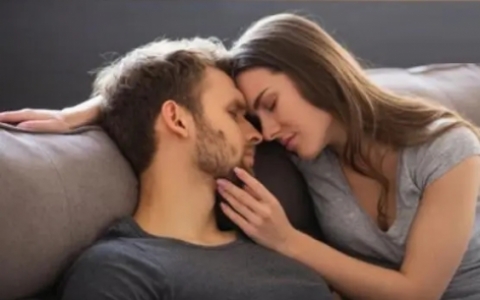 女性应当如何对待自己的男人出轨 什么原因导致男人出轨