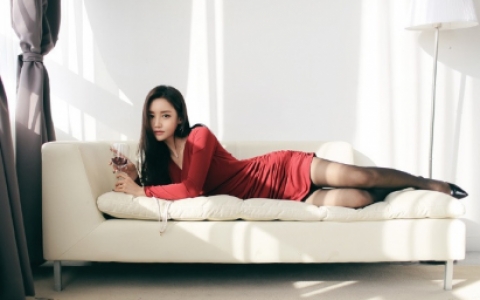 男人为什么喜欢长腿女生？