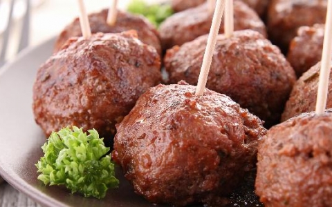 生吃猪肉的惊人危害：如何避免寄生虫病的健康风险？
