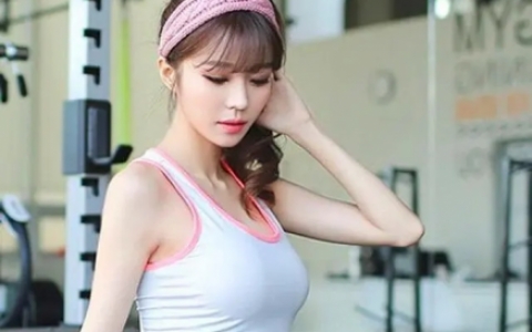 为什么有的女生胸大，有的却胸小？