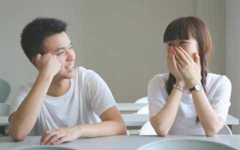 第一次性生活如何减轻女生的疼痛感？