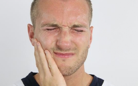 腮腺肿瘤术后涎瘘怎么办？三大治疗方案助你轻松应对！