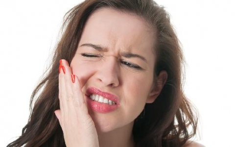 有智齿歪的长的需要拔掉吗