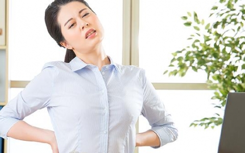 女生后背突然长一根白毛怎么回事怎么办