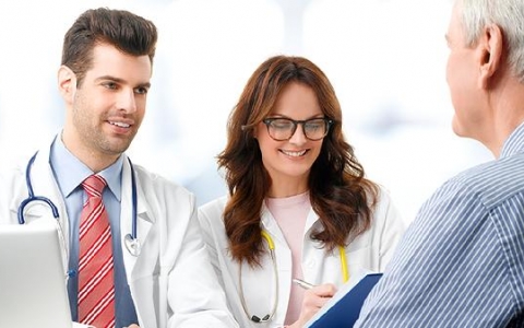 分泌褐色分泌物怎么回事