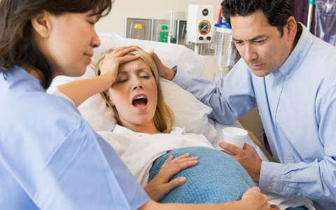 女性哺乳期服用维生素有什么好处？