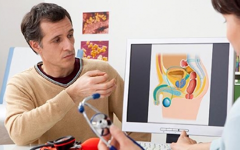 男人夜尿多是怎么回事