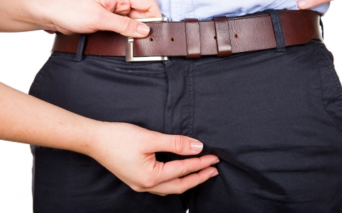 男性不育常用检查有哪些？男性不育的原因有哪些？