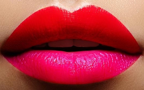 如何引起口腔疱疹