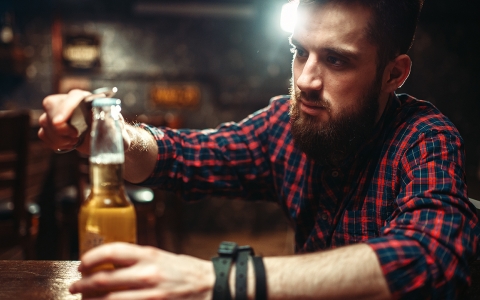 龟头炎和不良生活习惯有关系吗？过度手淫会导致龟头炎吗