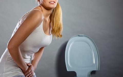 尿等待应该怎么办