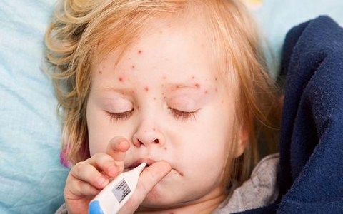 脸上长结节痘是什么原因