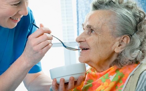 囱门什么时候闭合?