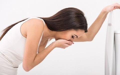 宝宝呕吐应该怎么办