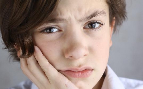 怎么判断小孩摔后没事