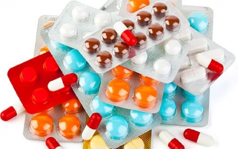 腋下淋巴结肿瘤治疗全攻略：药物与手术如何选择？