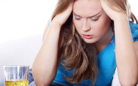 成年人喝酒尿床了怎么办