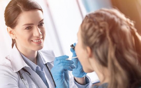 偏身感觉异常是怎么回事