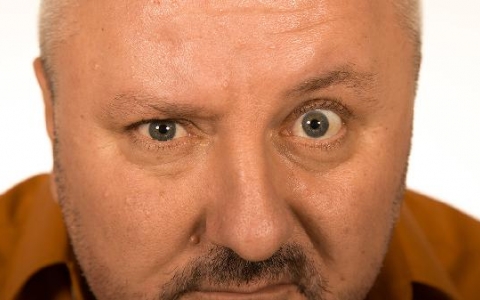 眼睛发热是什么原因