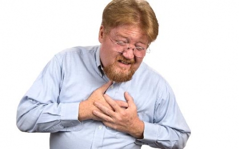 右下腹靠近腰部的肋骨隐痛