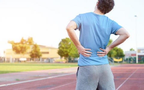 强直炎的腰椎不适的症状