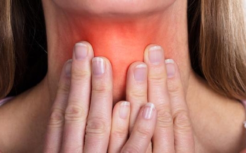 一抽烟就低烧怎么回事