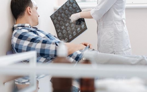 急性脑梗死症状有哪些