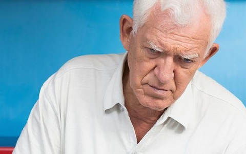 如何治疗80岁老年人脑梗死？