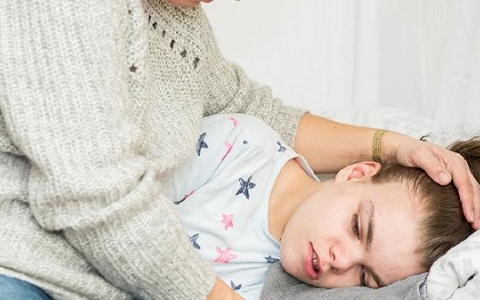 13岁女孩抑郁了怎么办
