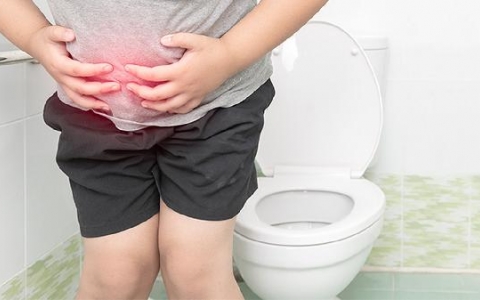 吃了隔夜鸭脖拉肚子呕吐